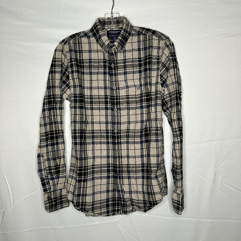 American Eagle Grey & Navy Plaid Button Down Shirt